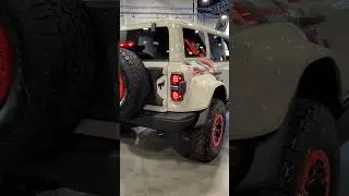 2025 Ford Bronco Raptor (Desert Sand)