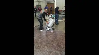 Mix 100kg (220lbs) of Self Levelling Compound in 3 minutes