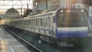 外房線E235系1000番台 (ｸﾗ??編成)快速逗子行 誉田駅入線シーン