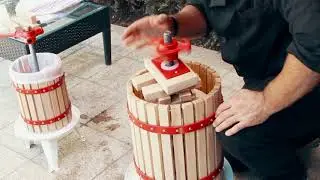How to use your UH-FP166 & UH-FP165 Solid Wood Basket Fruit and wine Press