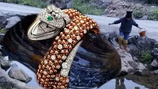 The stranded river monster was caught by the girl, pried open and entered the Pearl Kingdom