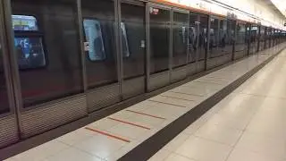 MTR Adtranz CAF Train (A-Train) Doors Closing | 港鐵東涌線 A-Train 關門