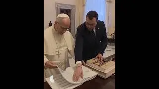 Adri&aacute;n Barbon con el Papa Le&oacute;n XIV