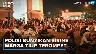 Pesta Kembang Api Ditiadakan, Ratusan Warga Tetap Ramaikan Simpang Lima Gumul Kediri