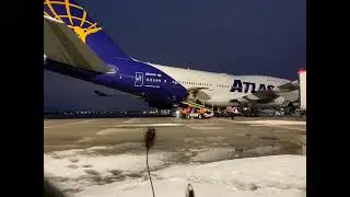 N322SG at Air Wisconsin at ATW