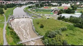 Bečva po př&iacute;valov&yacute;ch de&scaron;t&iacute;ch 1.7.2024 Hranice / Lipn&iacute;k nad Bečvou / flooded river DJI mini 4 PRO