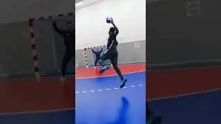 🔥#HANDBALL Dika Mem two steps training shoot !! 📽 FFHandball