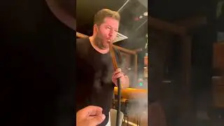 Nargile A&ccedil;ma Ayağına Nargileyi Dibine Kadar Emc&uuml;kleyen Eleman Naletbebe #shorts