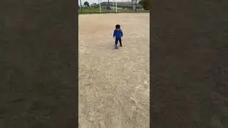 Amor pelo futebol desde pequeno 💙⚽️ #futebolinfantil #maedemenino #futebol #esporte #paix&atilde;o