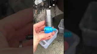 Replacing Windscreen Washer Pump on Audi Q3.  2018
