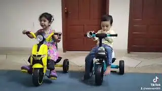 Zimal n Ahad ab cycle k sath 🥰🥰😘😘
