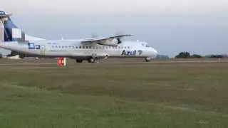PR TKJ AZUL 2491 ACIONA E DECOLA - JET CESSNA POUSA NO AEROPORTO DE LONDRINA