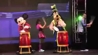 Disney Live! Festival Musical de Mickey   Mickey Mouse conga