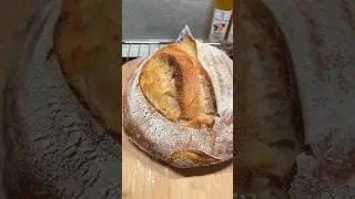 Coup de lame sur pain au levain#levain #pain #bread