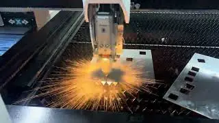 3015 Laser Cutting Machine with Exchange pallet and Full enclosure