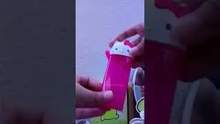 cute hello kitty gum holder 💕