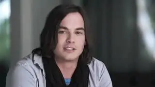 Tyler Blackburn fala sobre seu primeiro dia em Pretty Little Liars (LEGENDADO)