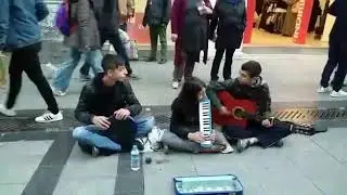 (HEP SEN Mİ AĞLADIN) SOKAĞI İNLETEN KARDEŞLER MÜTHİŞ PERFORMANS (Dinlemeden geçme )