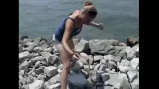 Girl Catch Water Snake   How to catch water snake720p