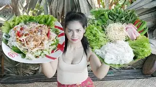 How To Cook Flat Rice Noodles With Sweet Fish Sauce - SML Media