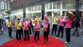 Elvis Medley door de Uitslaopers