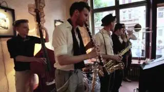 The Huggee Swing Band - It Don't Mean A Thing (Duke Ellington)
