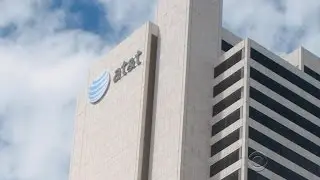 AT&T sued for throttling users 
