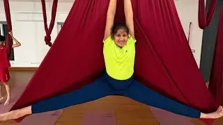Yoga for leg splits join everyday live at 7:20 for free yoga clases