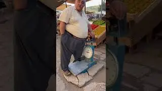 Şişko Adam Tartıyı G&ouml;&ccedil;&uuml;rd&uuml;!  #komedi #n #funny #comedy #travel #ai
