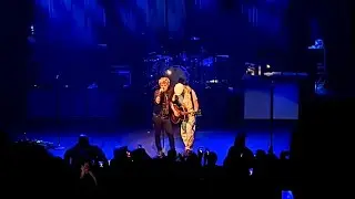Green Day - Good Riddance + The American Dream Is Killing Me, live, Paris, 4th November 2023