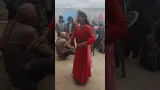 बहुत प्यारा सा बधाई गीत आप लोग अपना प्यार दे आशीर्वाद दे दुआएं दे