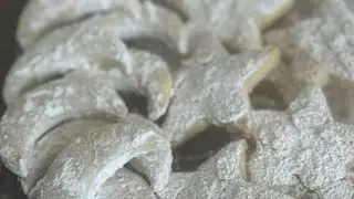 Almond shortbread cookies (English/Kiswahili)