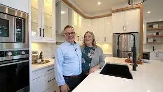 OVER 5300 sqft!  Deluxe Executive Home w/ suite backs Greenspace  5638 Crimson Ridge, Chilliwack, BC