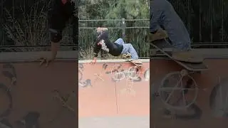 Layback grind (hand on coping) #surfskate #layback #oldschool  #skateboard #skate #melbourne