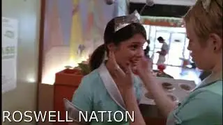 Roswell 90s 1x01 Liz Is Shot At The Crashdown/ Max Saves Her