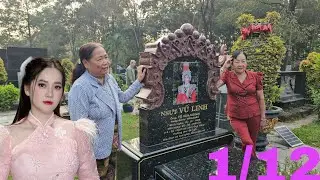 Kh&aacute;n giả đến viếng mộ nghệ sĩ ưu t&uacute; Vũ Linh 