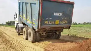 TATA HYVA dumper unloading  HYVA on Bed  बैड पर  टाटा ह्यवा की अनलॉडिंग 🔥🔥🔥
