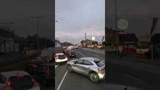 Thomas uhlendorf überträgt einen Livestream.