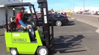 Clark GCS15 - 3000lb Capacity Forklift for Sale in Phoenix, Arizona