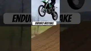 Самая ужасная попытка прыжка с мотоцикла в истории 🏍️💥 #harleyfail #fail #funny #motorcyclefail #...