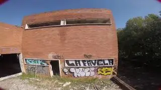 Pipeando unas ruinas freestyle FPV