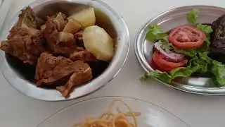 Veja que almo&ccedil;o delicioso na terra das esmeradas. 