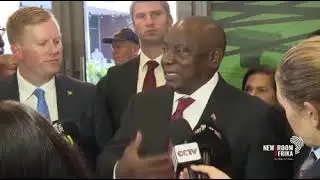 🤯 Cyril Ramaphosa explaining Kiss the Boer Kiss the Farmer historical chant song