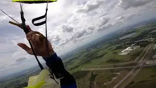 sketchy 4 way skydive, Winds change on landing. Sketch landing