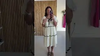 The Maglio Contrast Ruffle Dress in Ivory