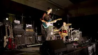 The Dyadics - Give Yr Head A Shake (Live)