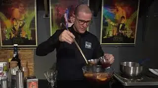 How to Make a Hot Christmas Punch with Tea
