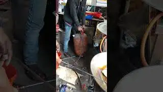 cylinder mai lagi aag 😫😫🤕 #short #emergency #cylinder #fire #viral