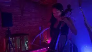 Improvised Electric Cello Loops - Brianna Tam LIVE Teahouse Show