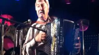 LOUIS CORCHIA.mpg  medley